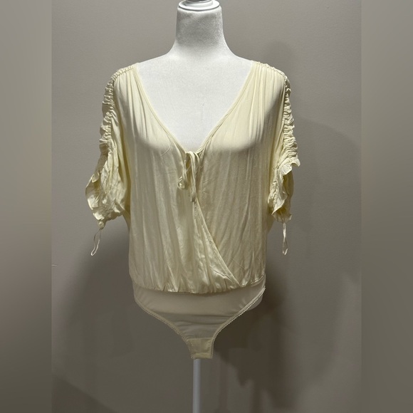 Free People Cream Blouse With Snaps Size Small - Picture 1 of 6